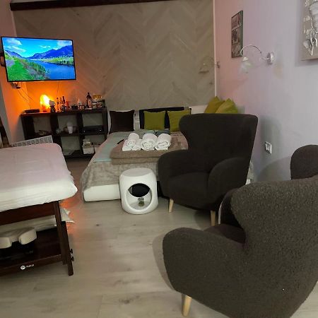 Regina Delux Apartman Gyula Εξωτερικό φωτογραφία