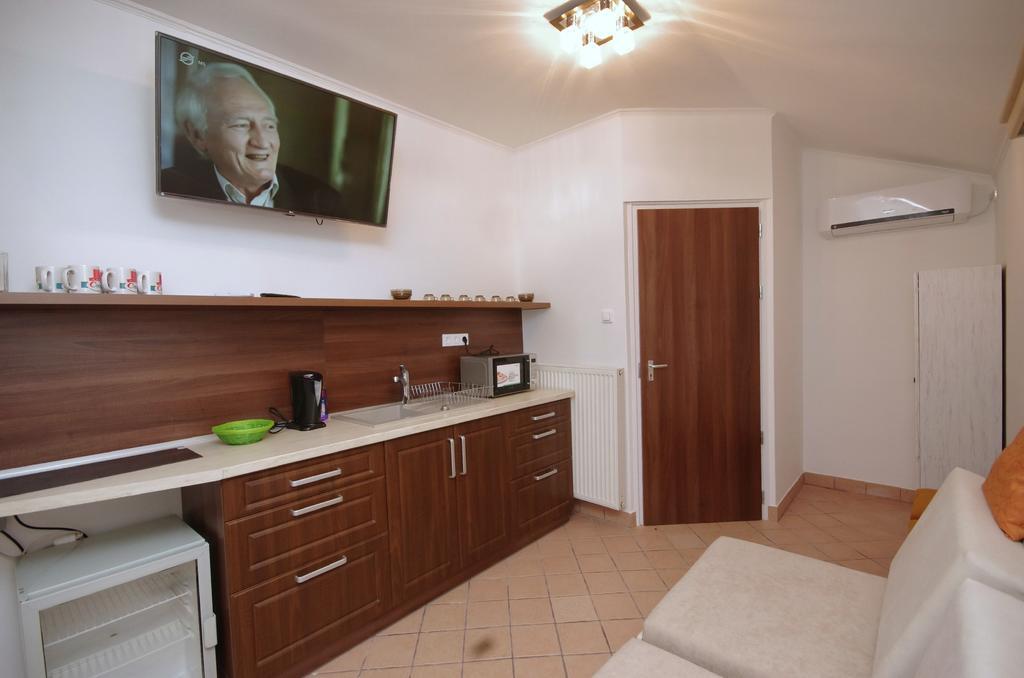Regina Delux Apartman Gyula Εξωτερικό φωτογραφία