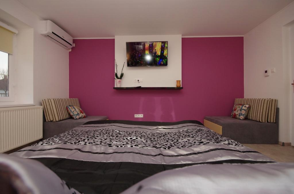 Regina Delux Apartman Gyula Εξωτερικό φωτογραφία