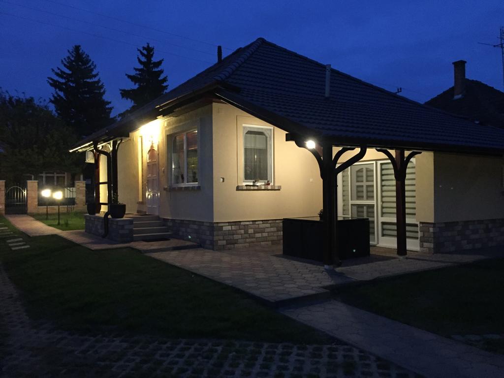 Regina Delux Apartman Gyula Εξωτερικό φωτογραφία